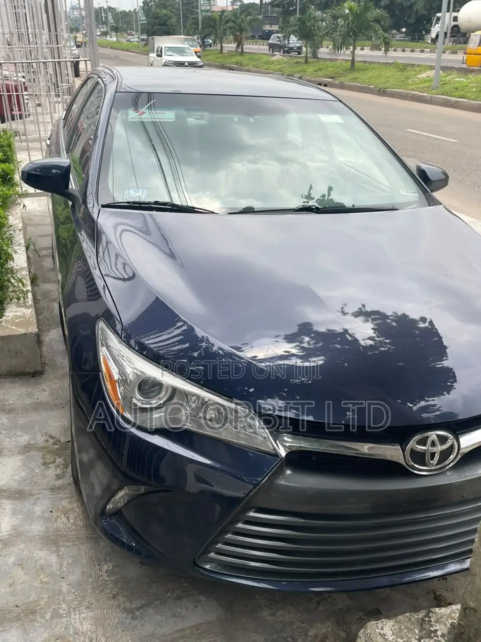 Toyota Camry LE 4dr Sedan (2.5L 4cyl 6A) 2016 Blue