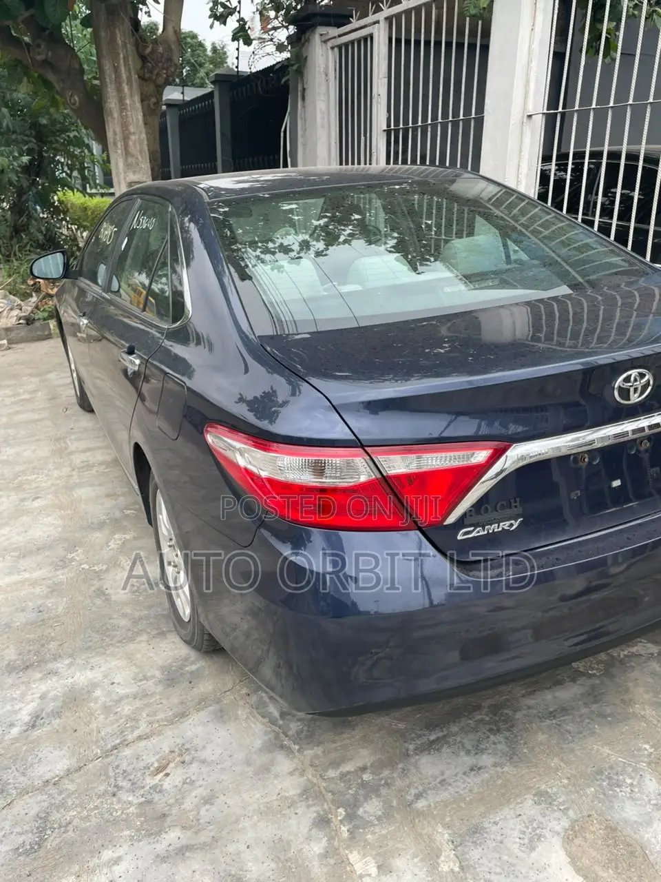 Toyota Camry LE 4dr Sedan (2.5L 4cyl 6A) 2016 Blue