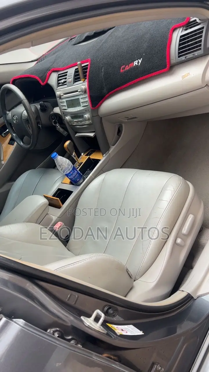 Toyota Camry XLE V6 4dr Sedan (3.5L 6cyl 6AM) 2007 Gray