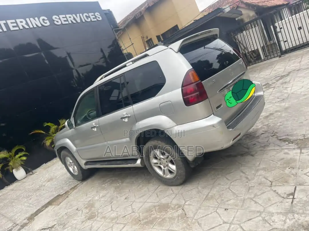 Lexus GX 470 2007 Gold
