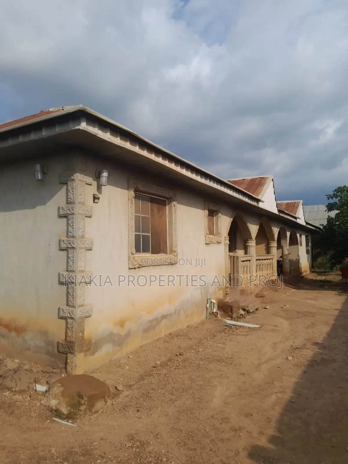 6bdrm Bungalow in Moniya for sale