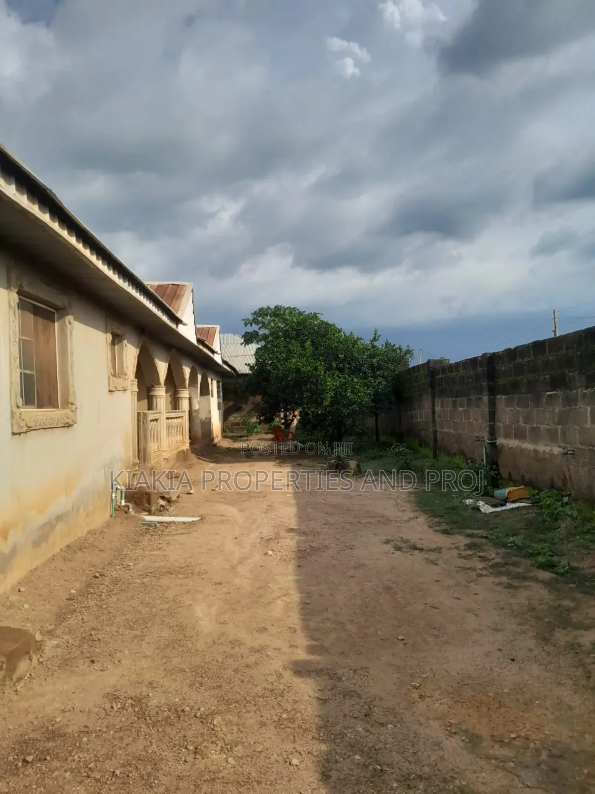 6bdrm Bungalow in Moniya for sale
