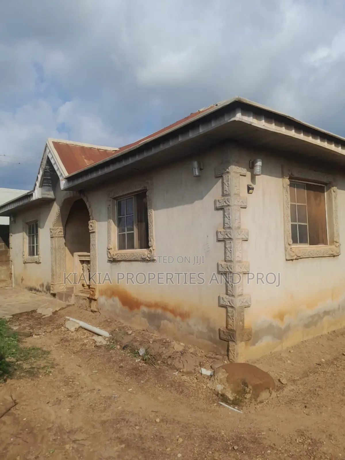 6bdrm Bungalow in Moniya for sale