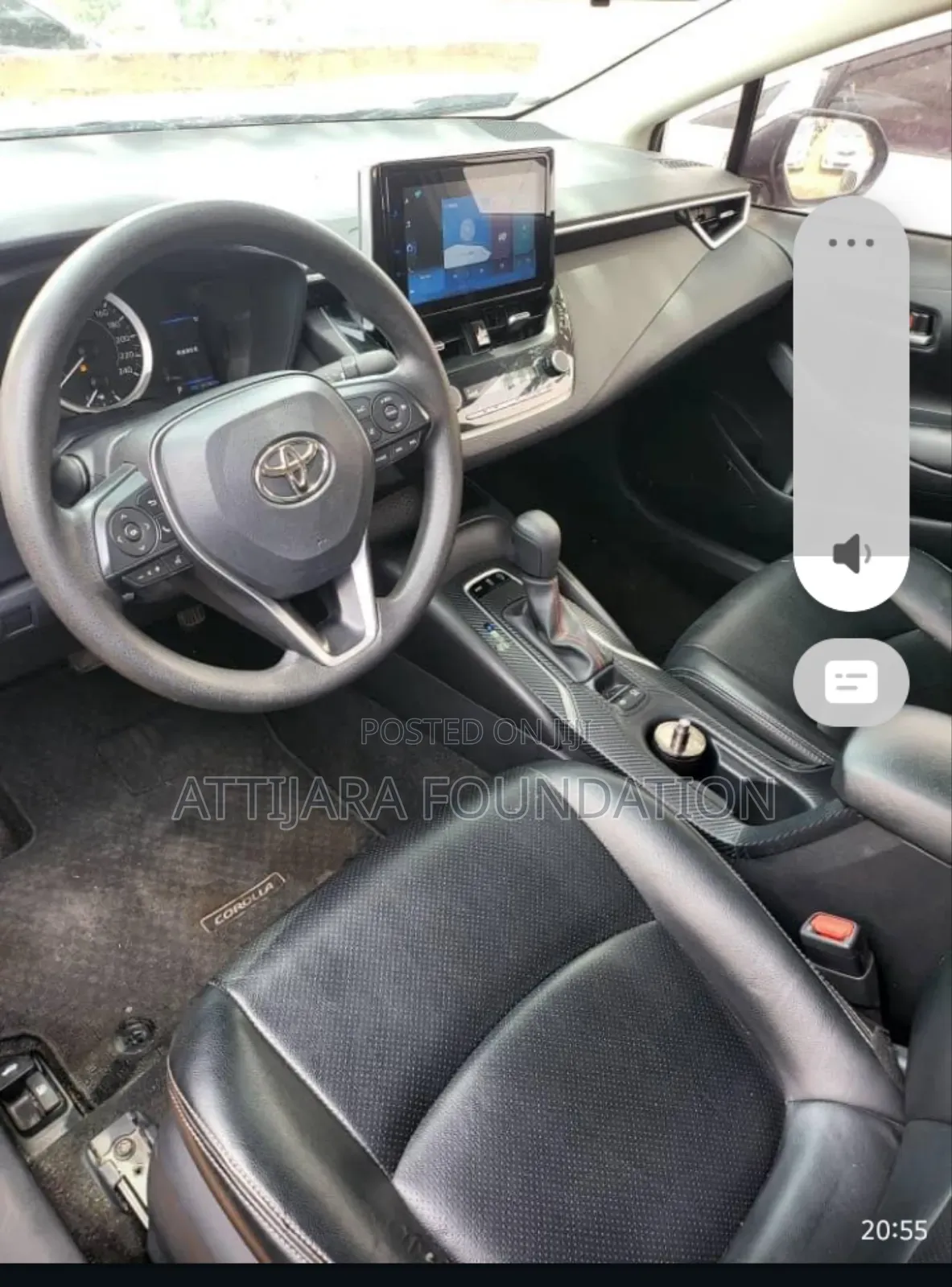 Toyota Corolla 2023 Gold