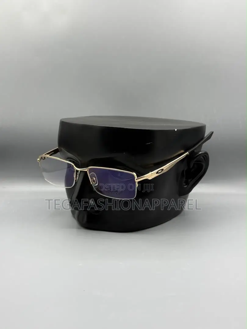 Oakley Quality Eyeglass Frame