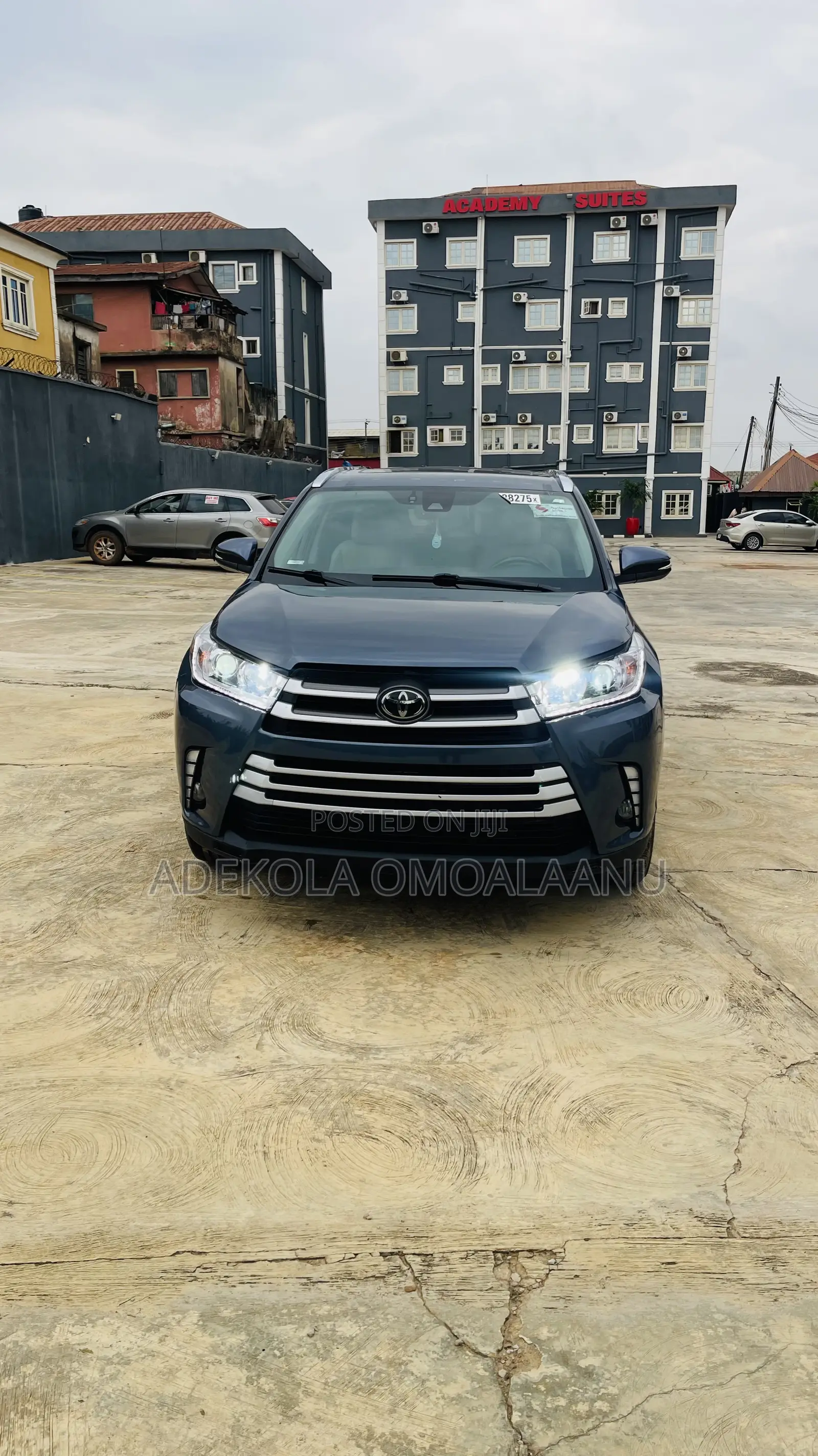 Toyota Highlander XLE 2019 Blue
