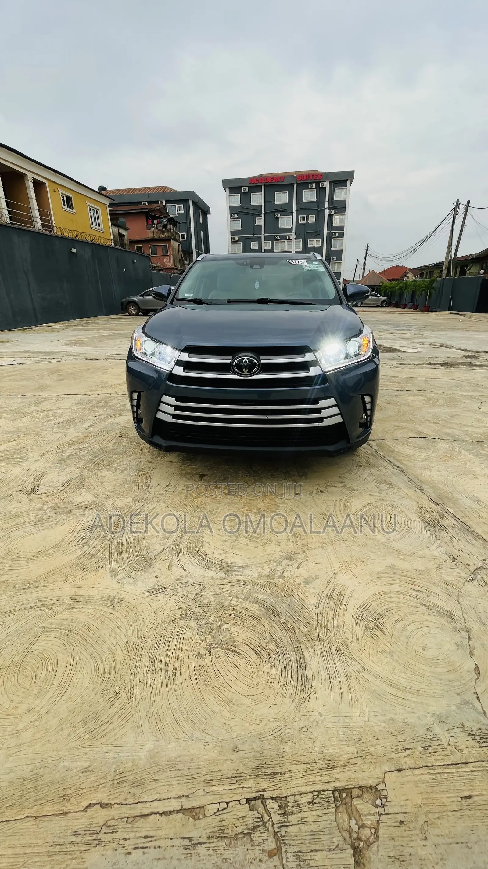 Toyota Highlander XLE 2019 Blue