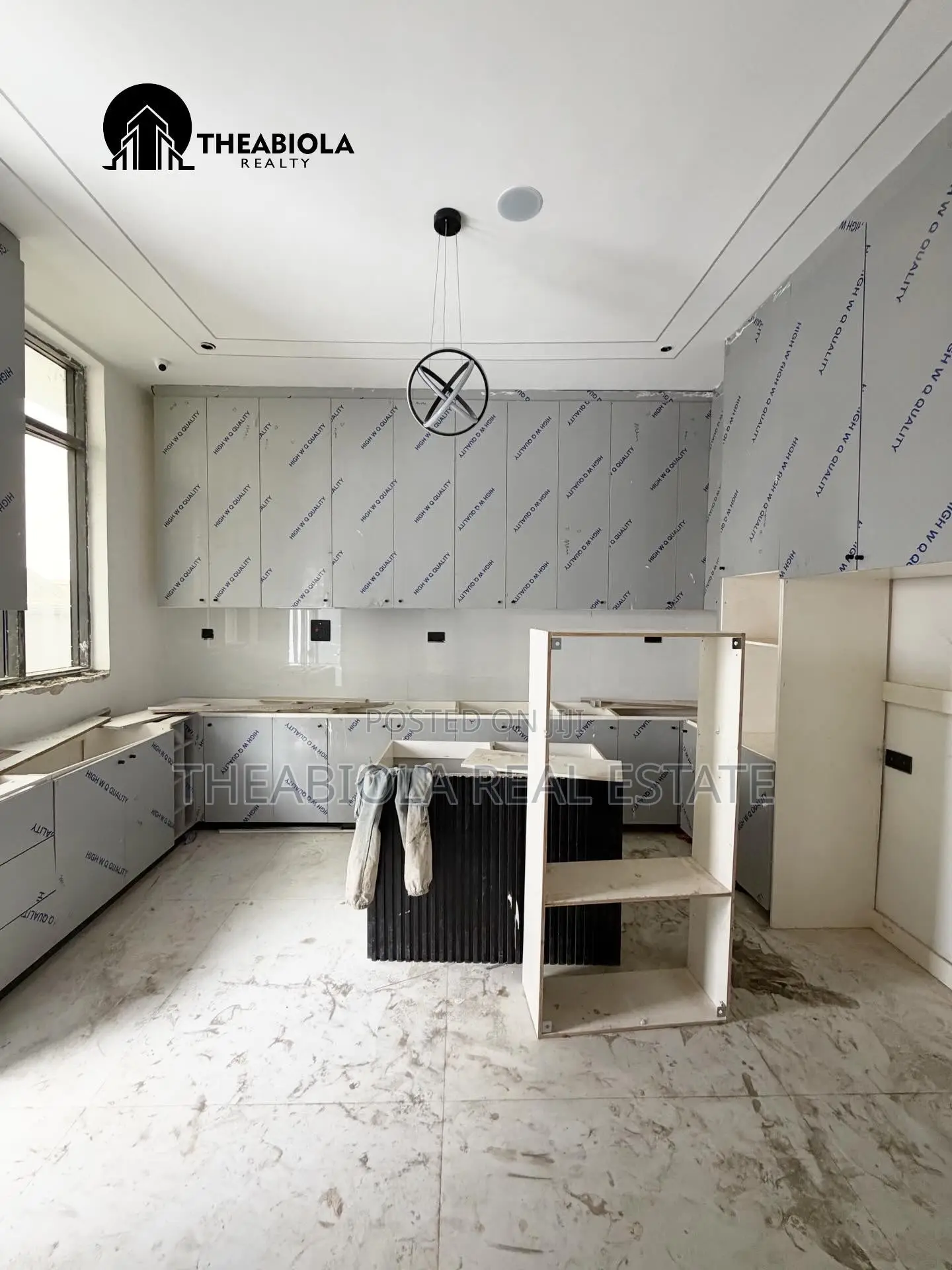 5bdrm Duplex in Apo Resettlement, for sale