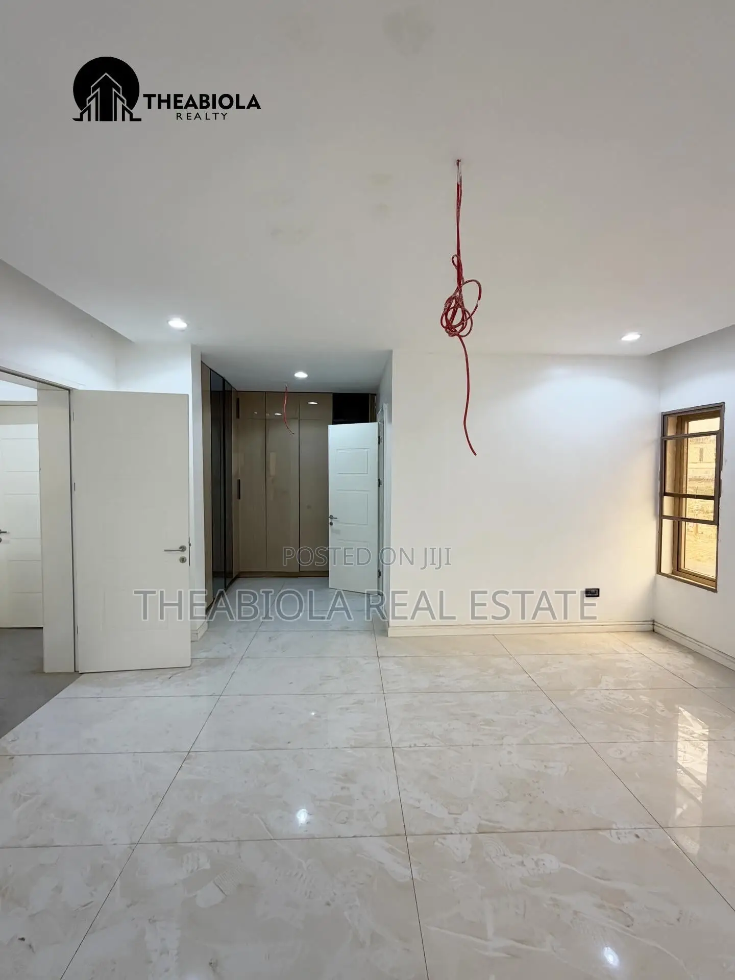 7bdrm Duplex in Guzape, Abuja for sale