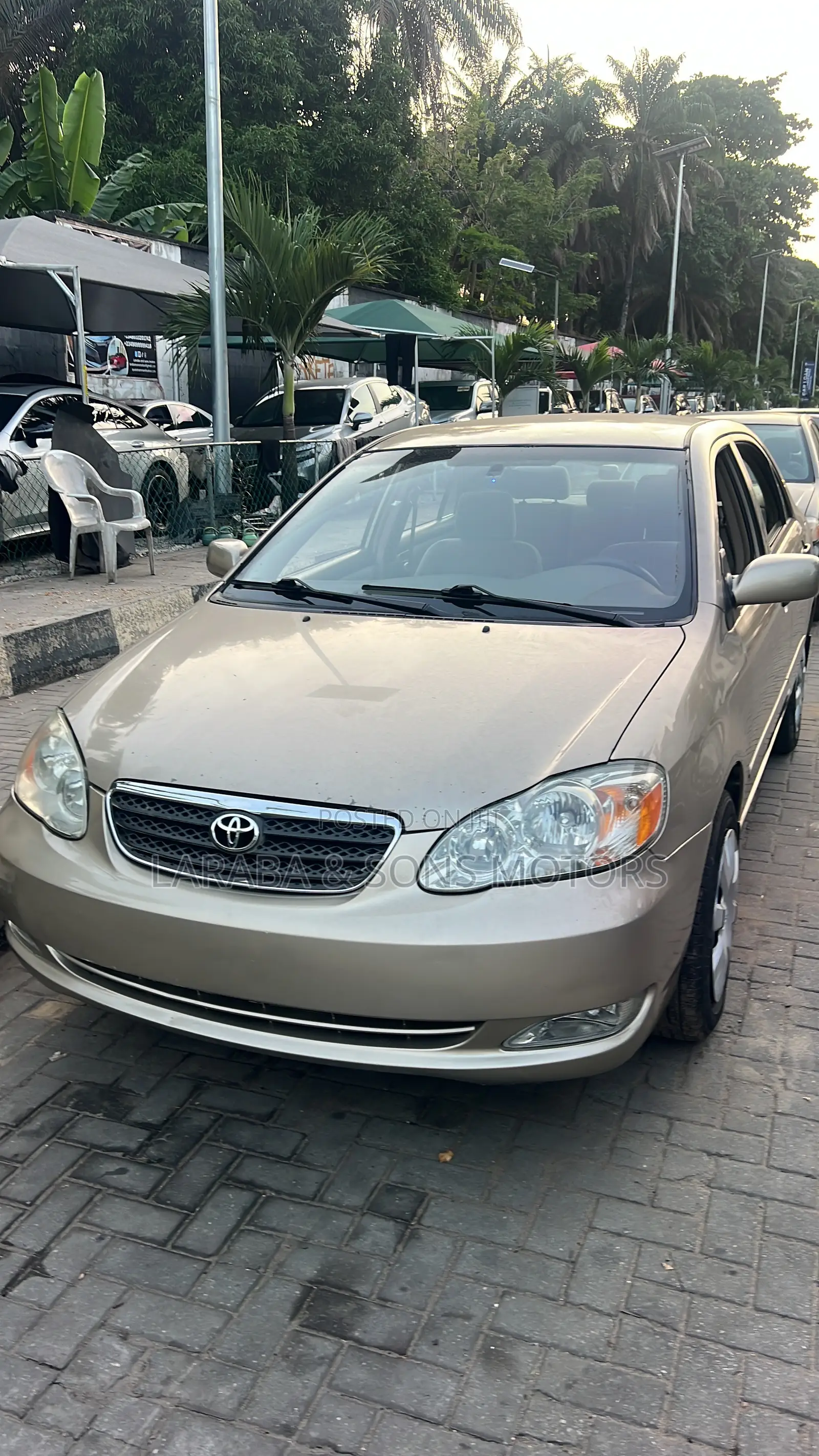 Toyota Corolla LE 2005 Gold