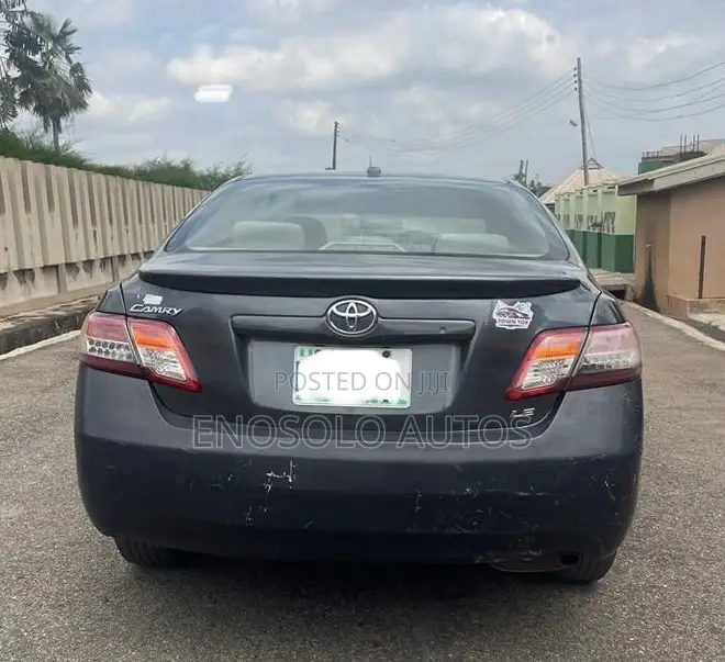 Toyota Camry 2011 Black