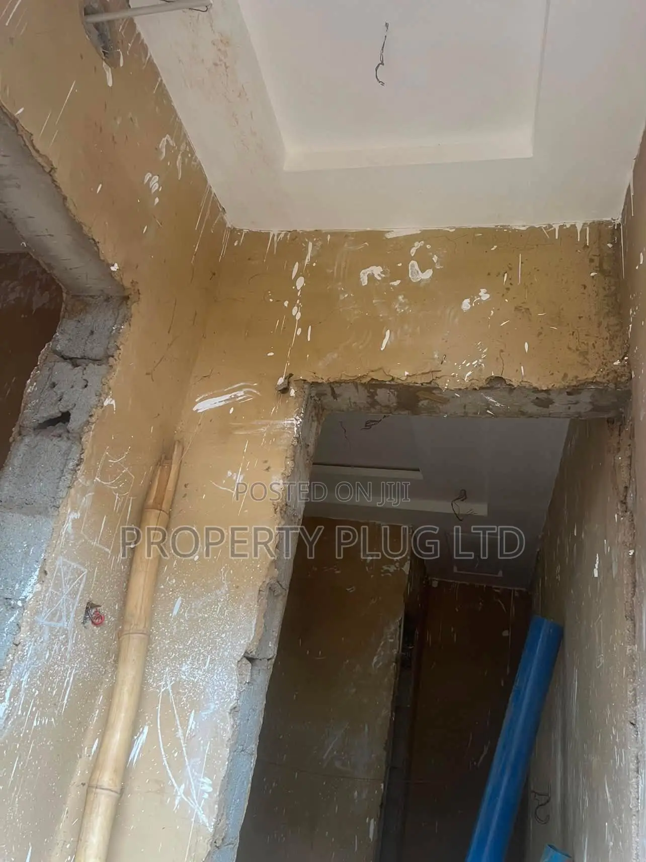 5bdrm Duplex in Zone E, Apo Resettlement for sale