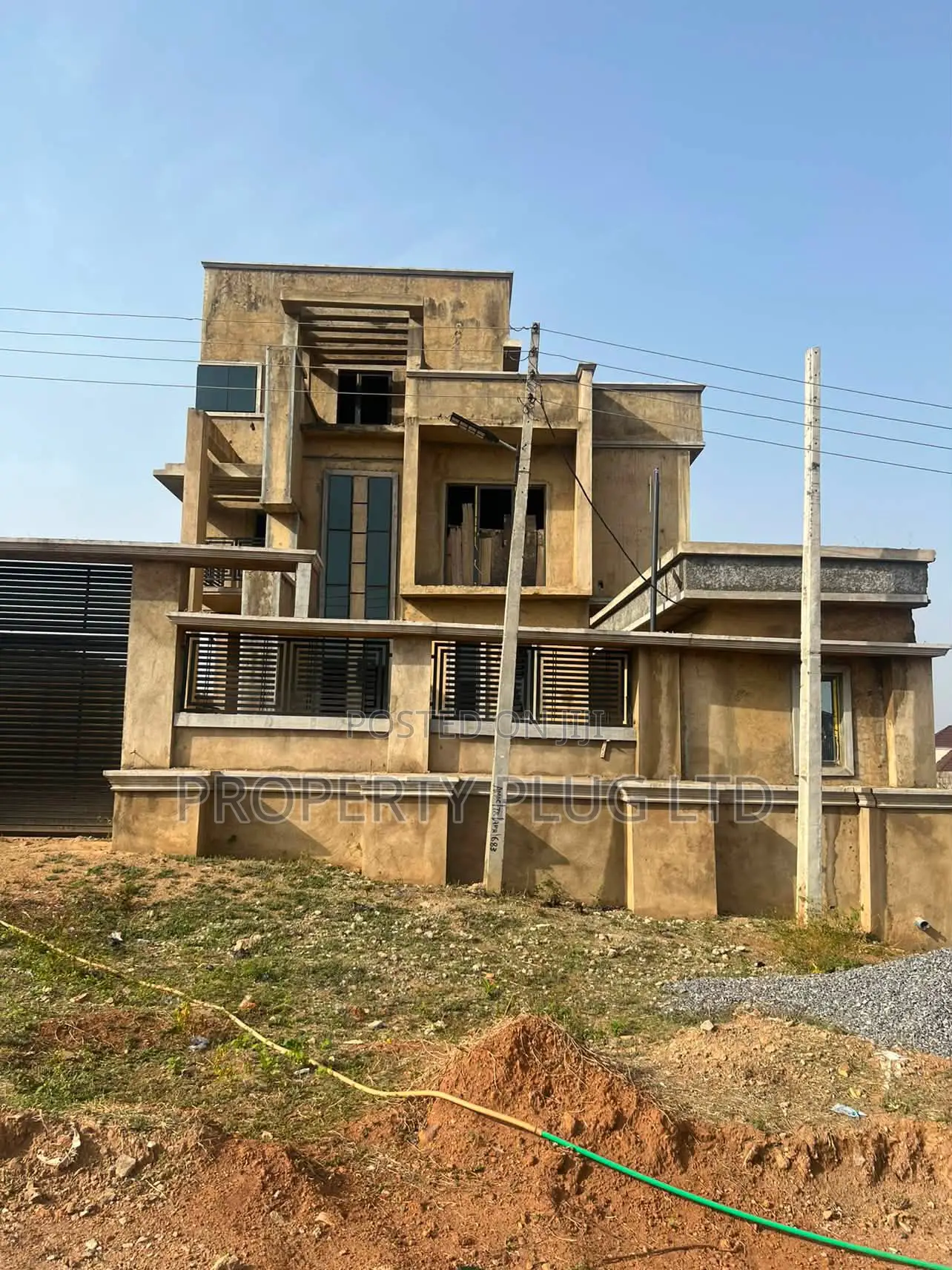 5bdrm Duplex in Zone E, Apo Resettlement for sale