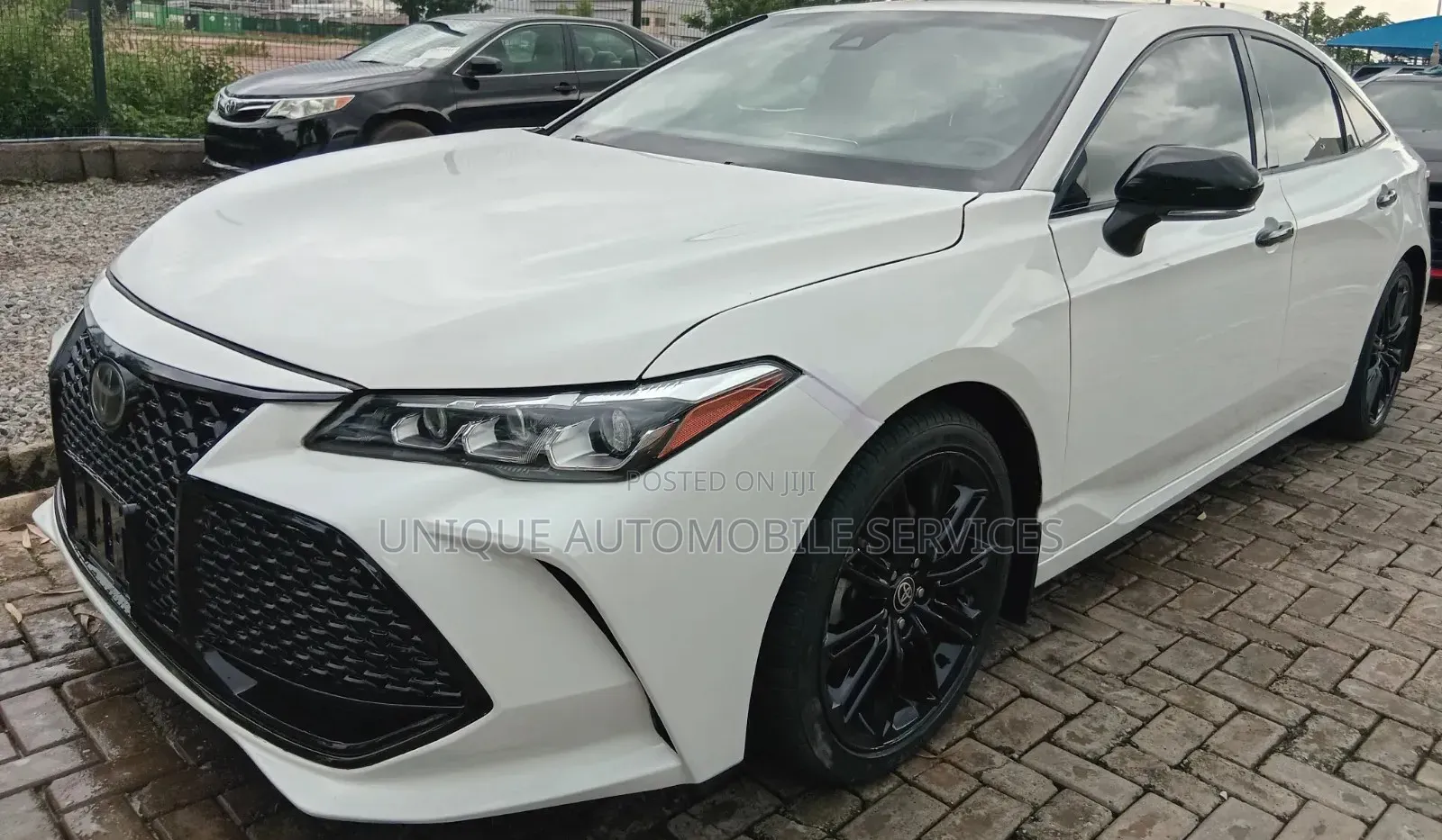 Toyota Avalon XSE Nightshade 2021 Off white