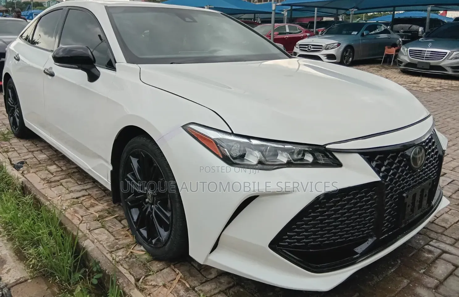 Toyota Avalon XSE Nightshade 2021 Off white