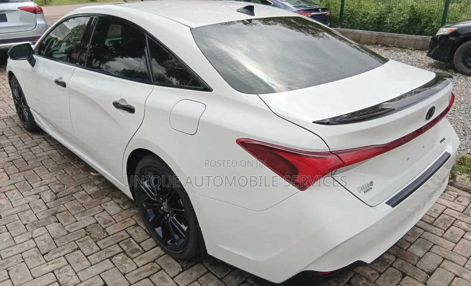 Toyota Avalon XSE Nightshade 2021 Off white