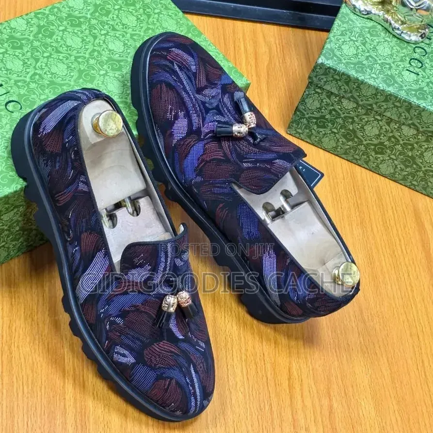 Men's Patterned Tassel Loafers With Chunky Lug Sole
Size 40-46