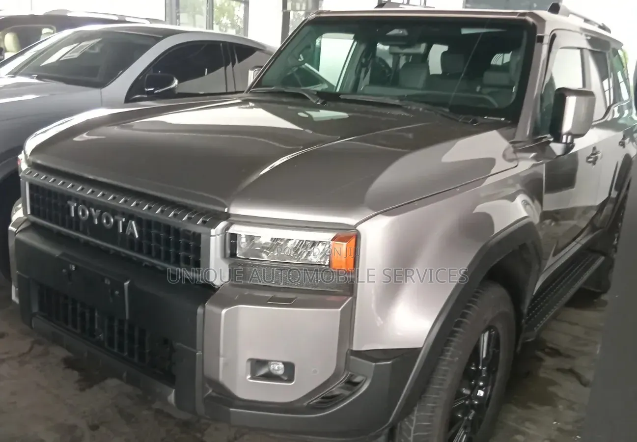 Toyota Land Cruiser Prado 2.7 2025 Gold