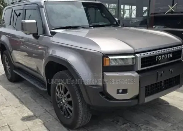 Toyota Land Cruiser Prado 2.7 2025 Gold