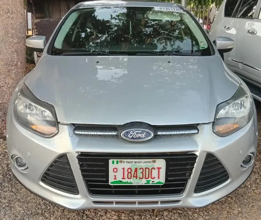 Ford Focus Titanium 5-Door 2013 Silver