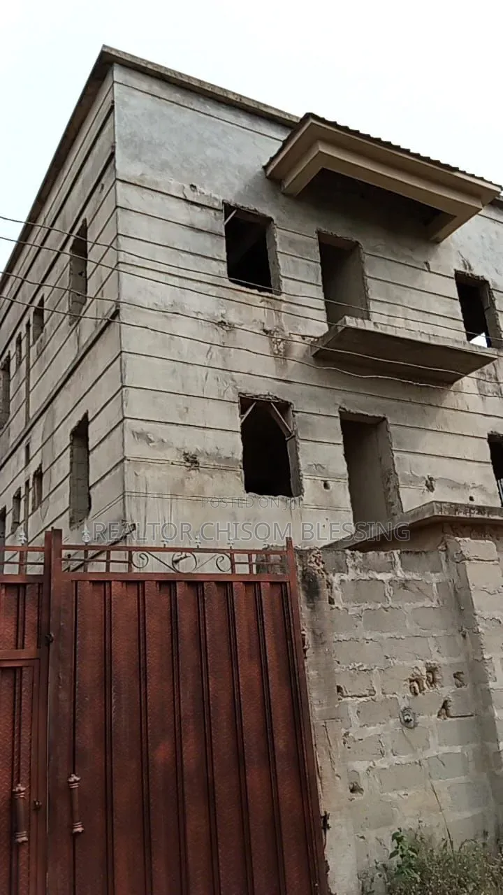 2bdrm Block of Flats in Lodu Estate Phase 1, Umuahia for sale