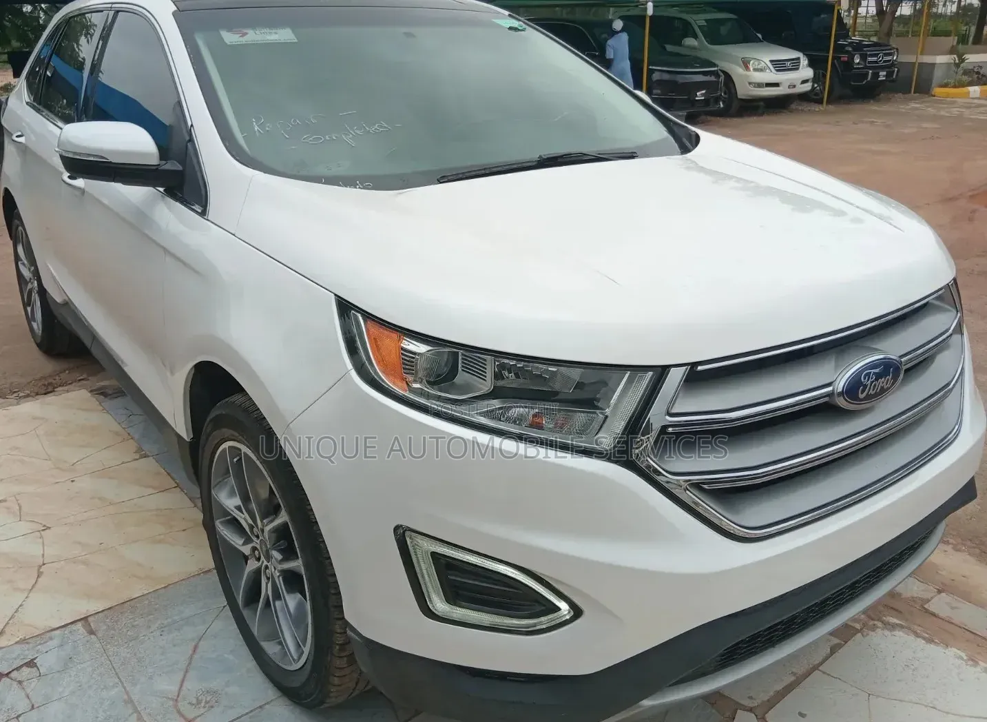 Ford Edge Titanium 4dr AWD 2017 Off white