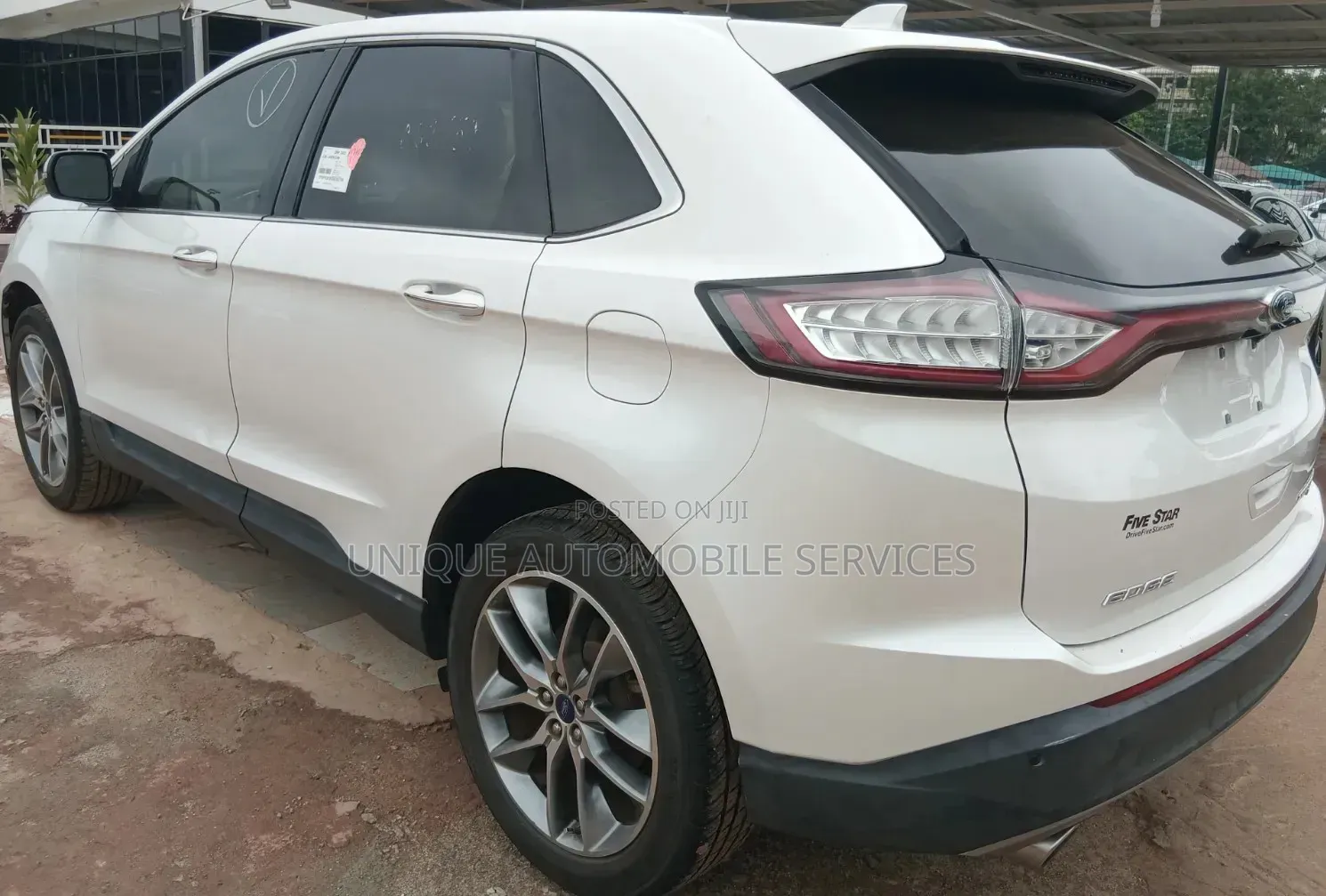 Ford Edge Titanium 4dr AWD 2017 Off white
