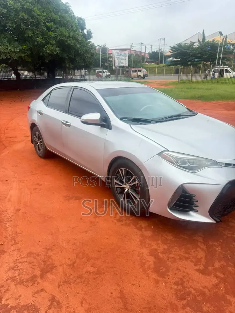 Toyota Corolla LE Eco 4dr Sedan (1.8L 4cyl CVT) 2014 Silver