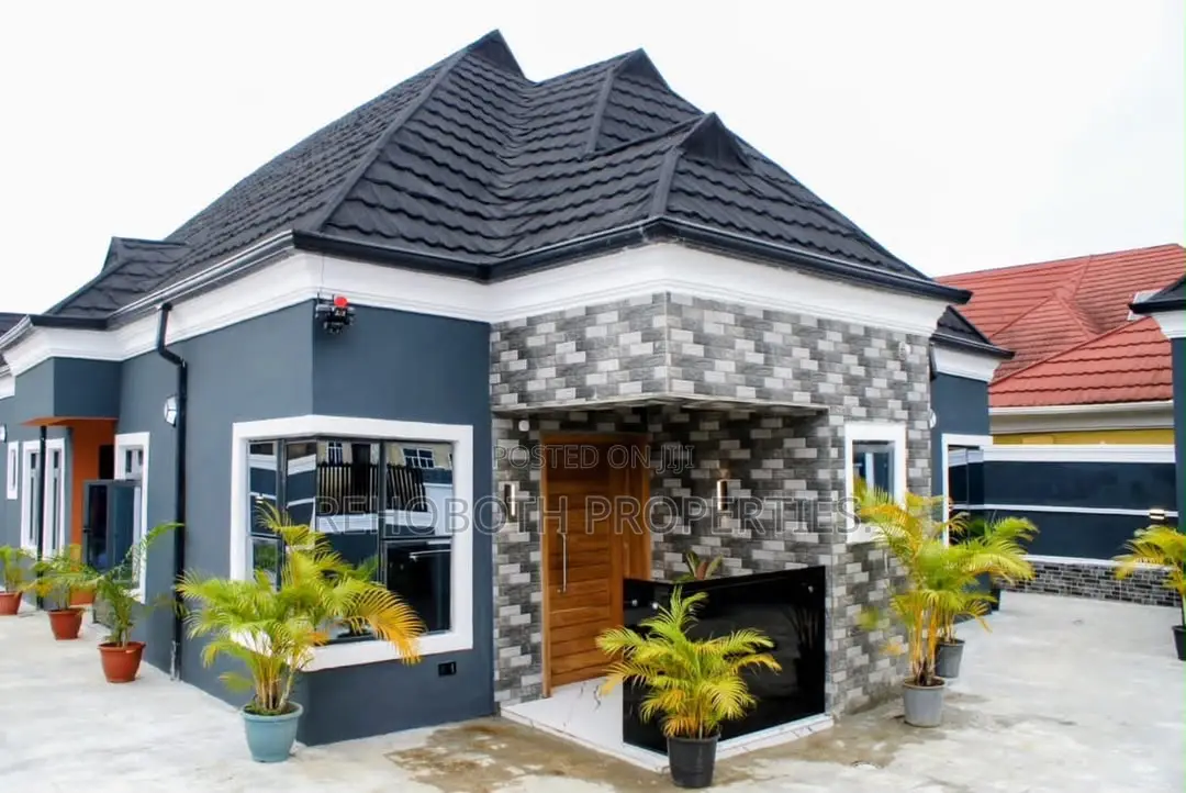3bdrm Bungalow in Akuru, Akala Express for sale
