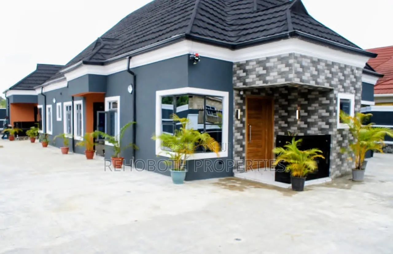 3bdrm Bungalow in Akuru, Akala Express for sale