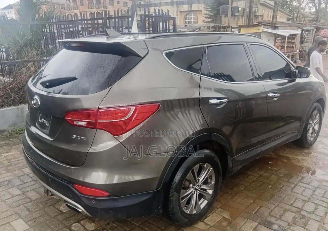 Hyundai Santa Fe 2014 Brown