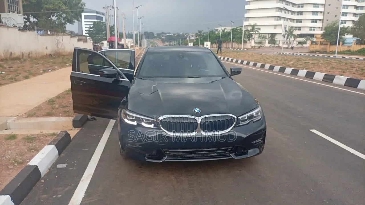 BMW 330i 2020 Black