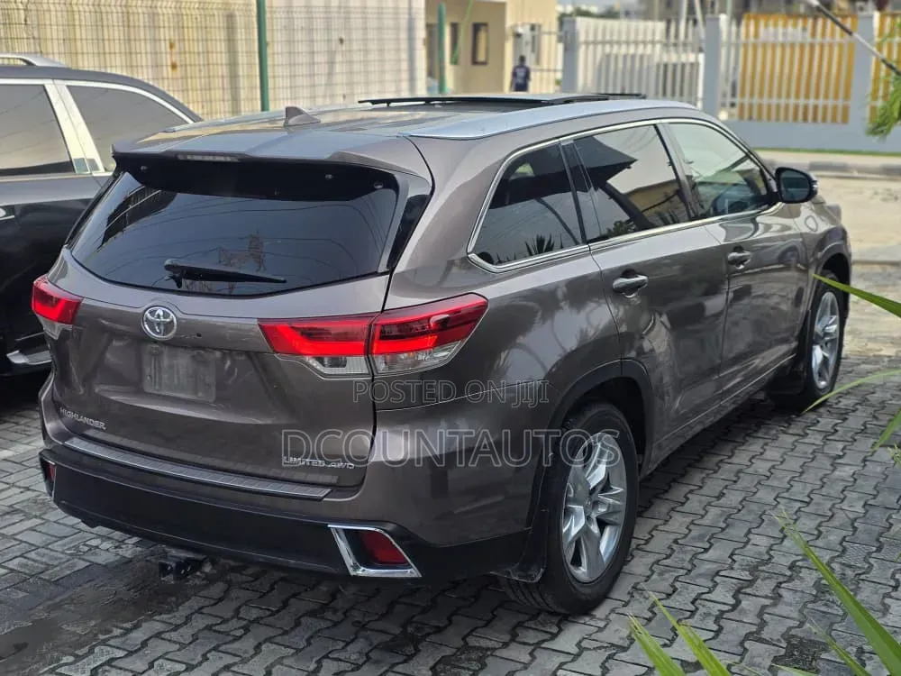 Toyota Highlander 2019 Gray