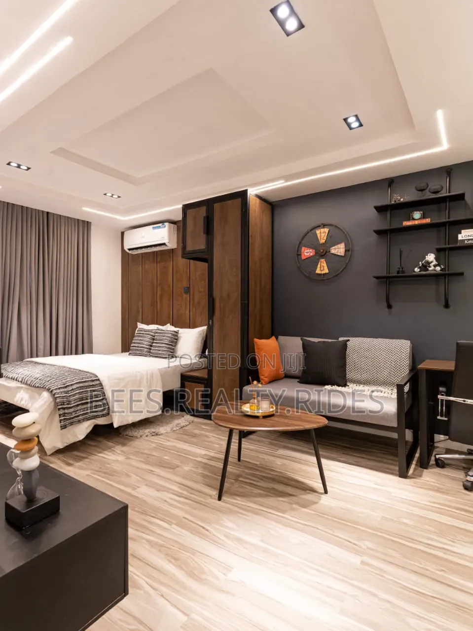 Deluxe Studio Apartment With a Work Station