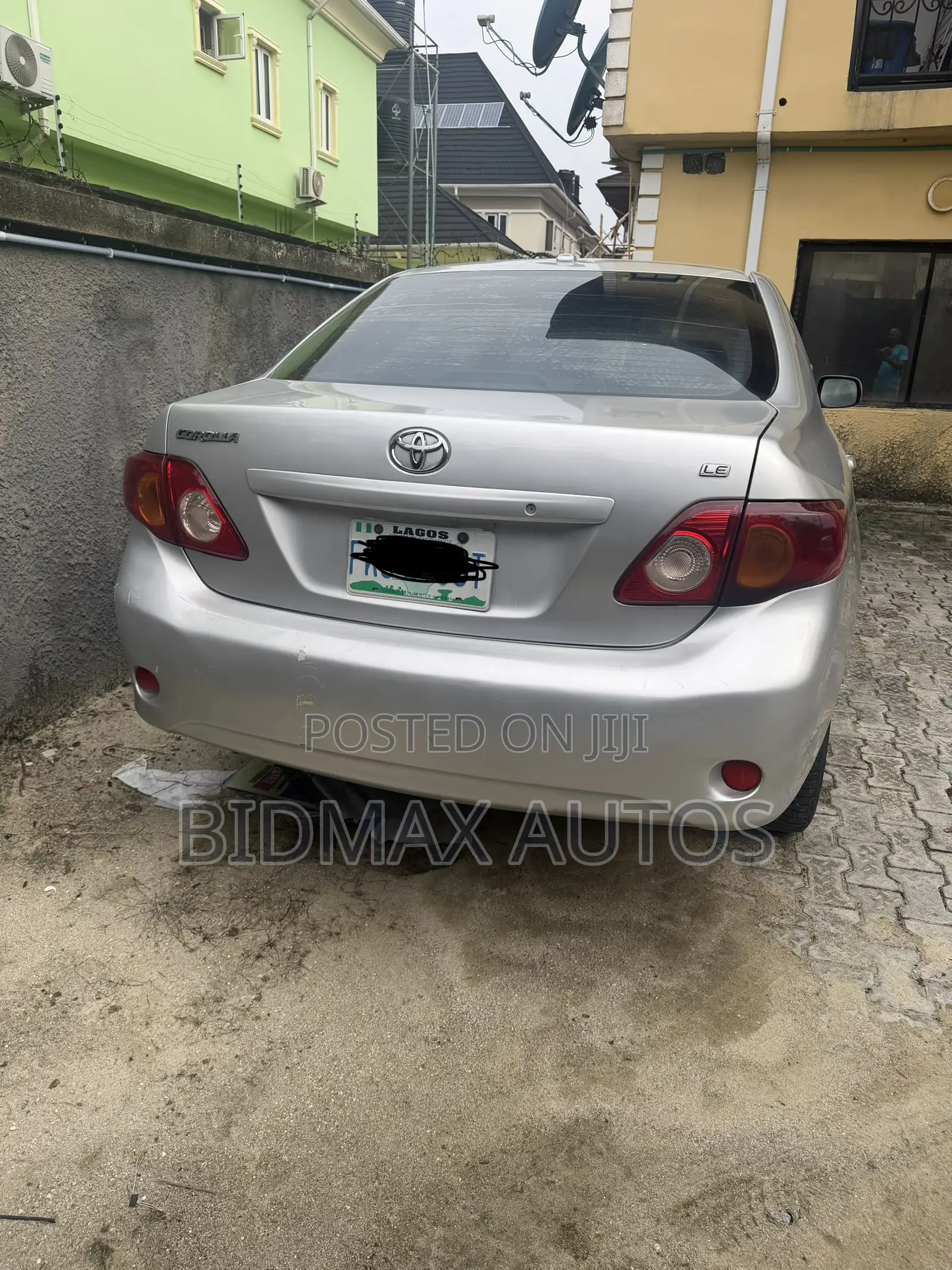 Toyota Corolla LE 4dr Sedan (1.8L 4cyl 4A) 2010 Silver