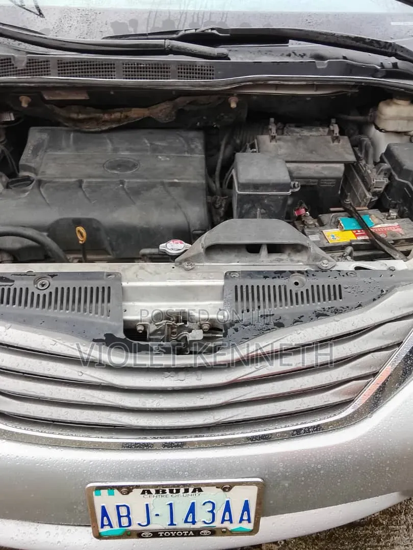Toyota Sienna 2013 Beige