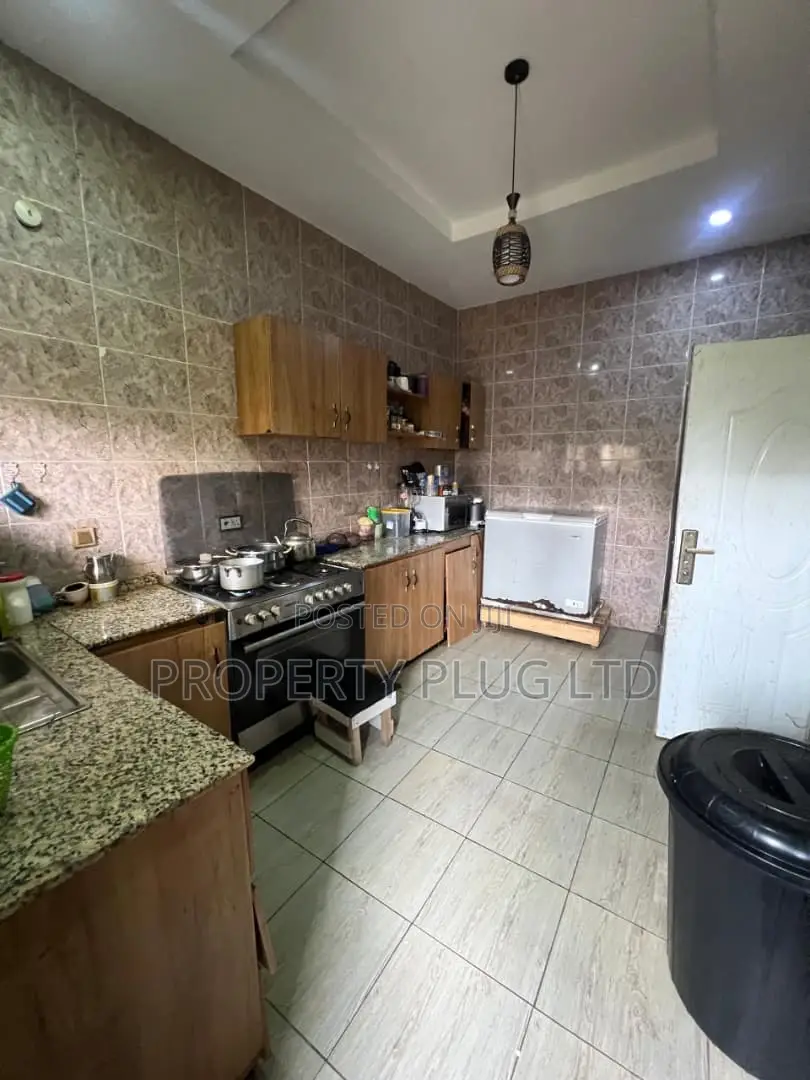 4bdrm Duplex in Life Camp for sale