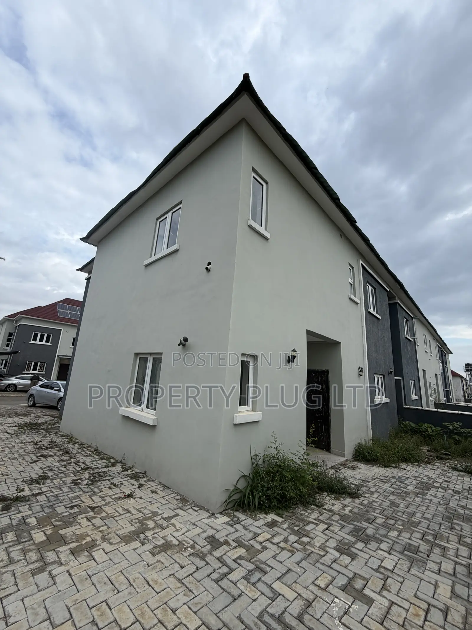 4bdrm Duplex in Galadimawa for sale