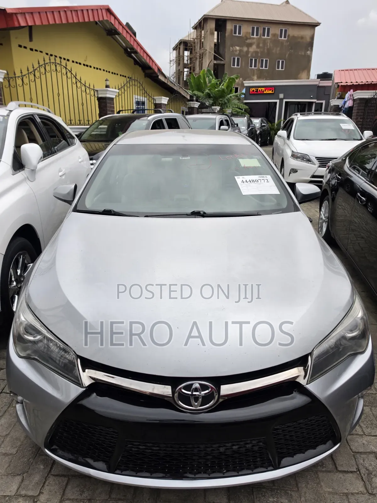 Toyota Camry 2015 Silver