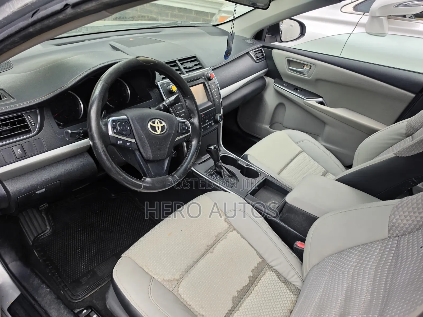 Toyota Camry 2015 Silver