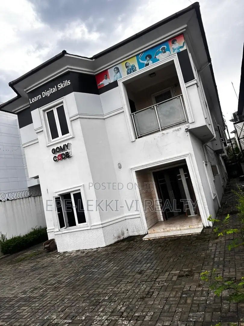 5bdrm Duplex in Lekki Phase 1 for rent