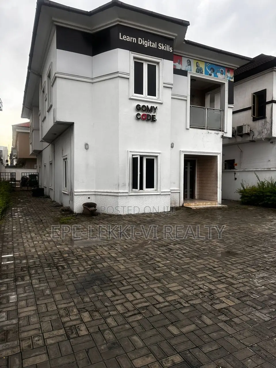 5bdrm Duplex in Lekki Phase 1 for rent