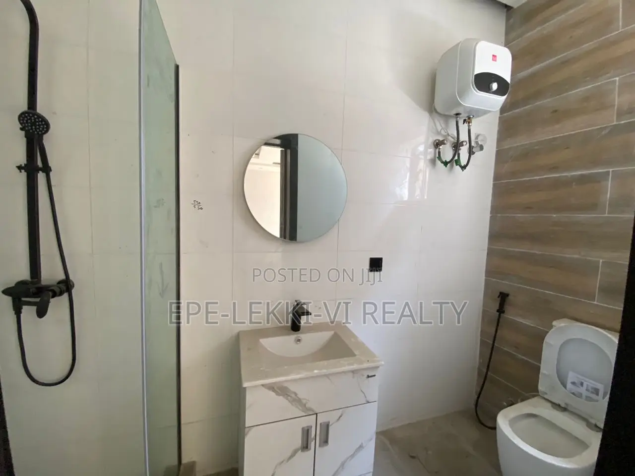 2 Wings of 5-Bedroom Duplex for Commercial Lease in Lekki Phase 1