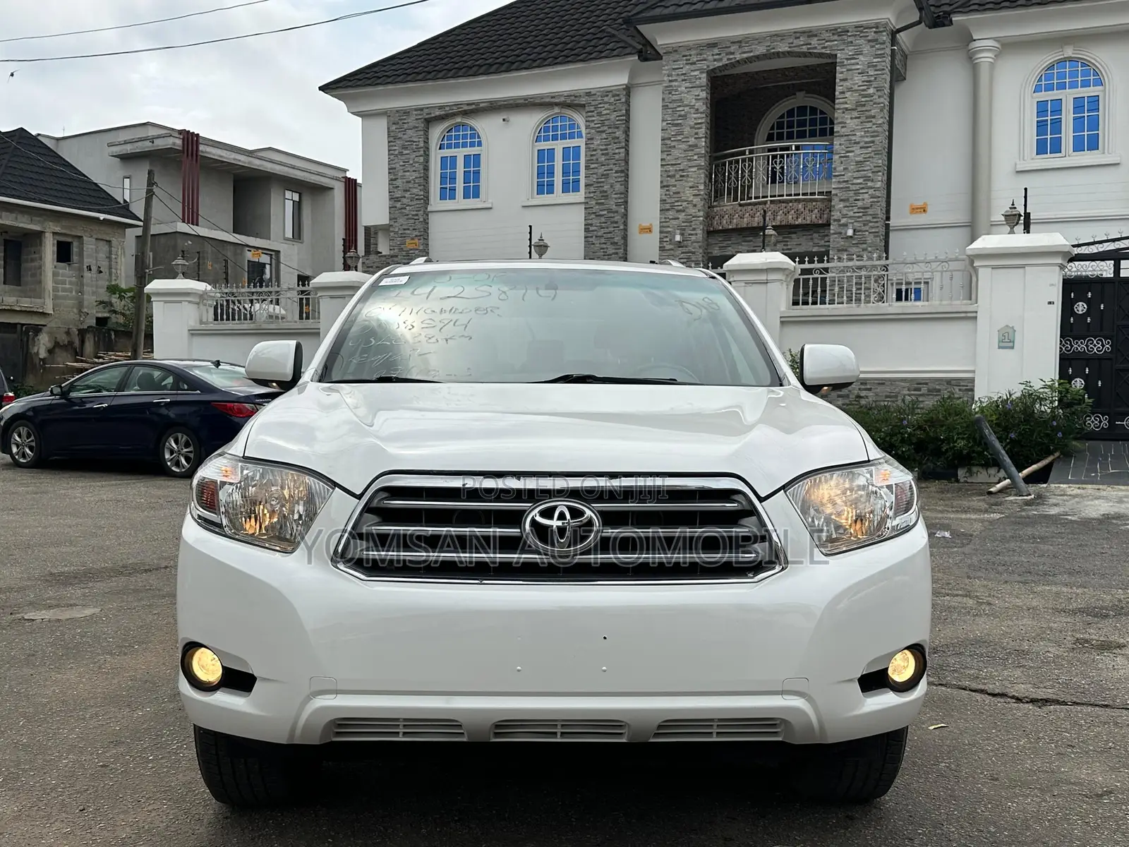 Toyota Highlander Limited 2010 White