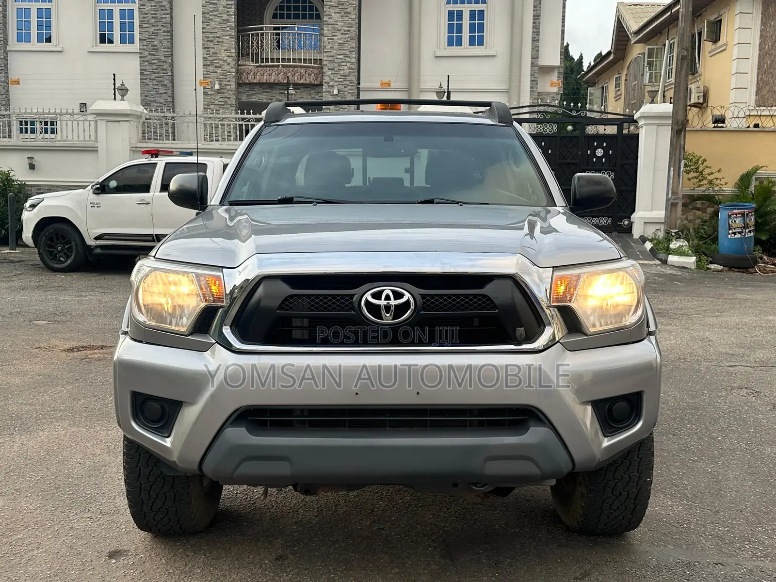 Toyota Tacoma TRD PRO V6 4dr Double Cab 4WD 5.0 ft. SB (4.0L 6cyl 6M)