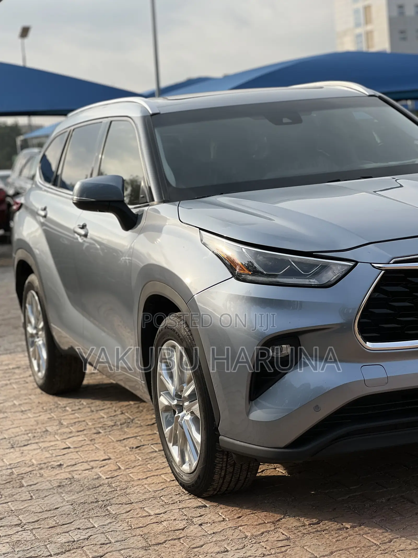 Toyota Highlander Limited 2021 Blue