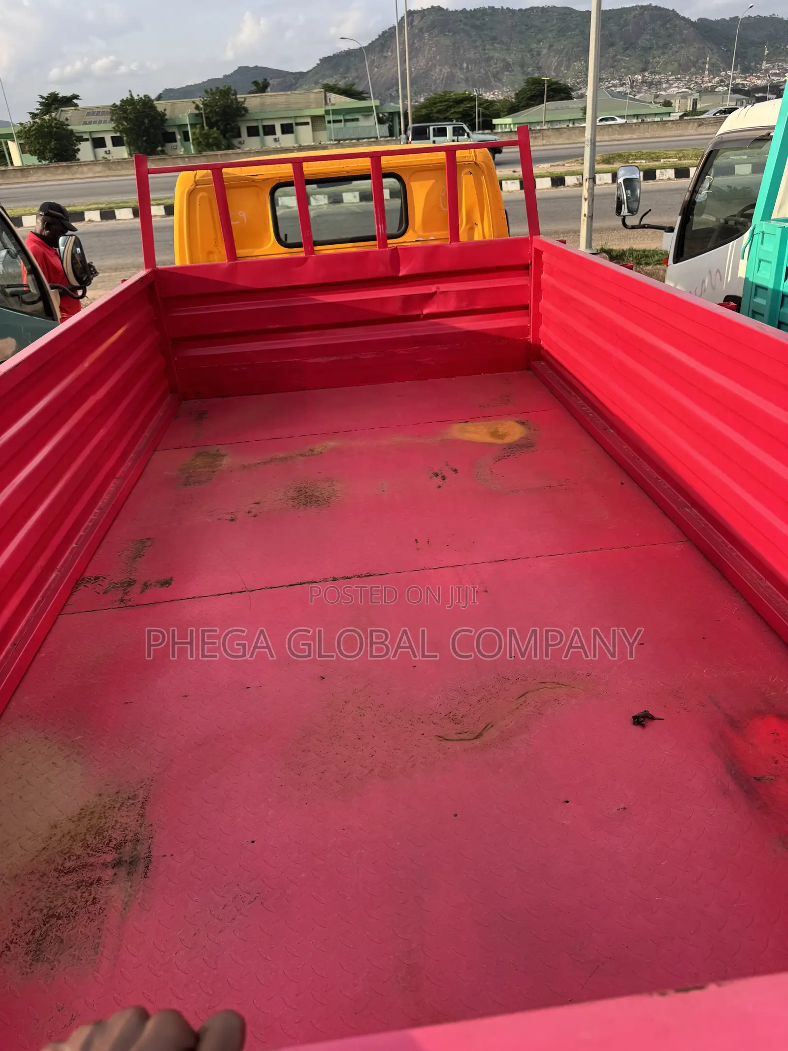 Toyota Dyna 200 Truck 2002 Yellow