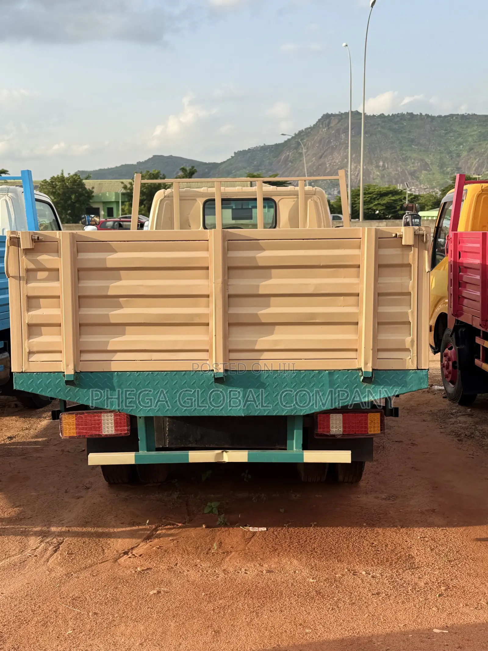 Toyota Dyna 200 Truck