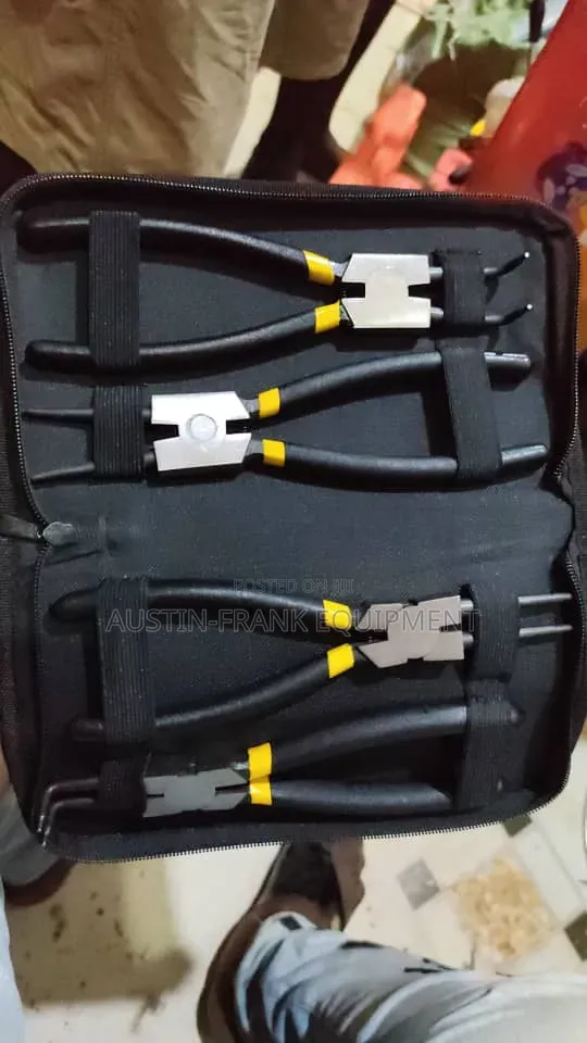 Hans 4-Piece Circlip Pliers Set