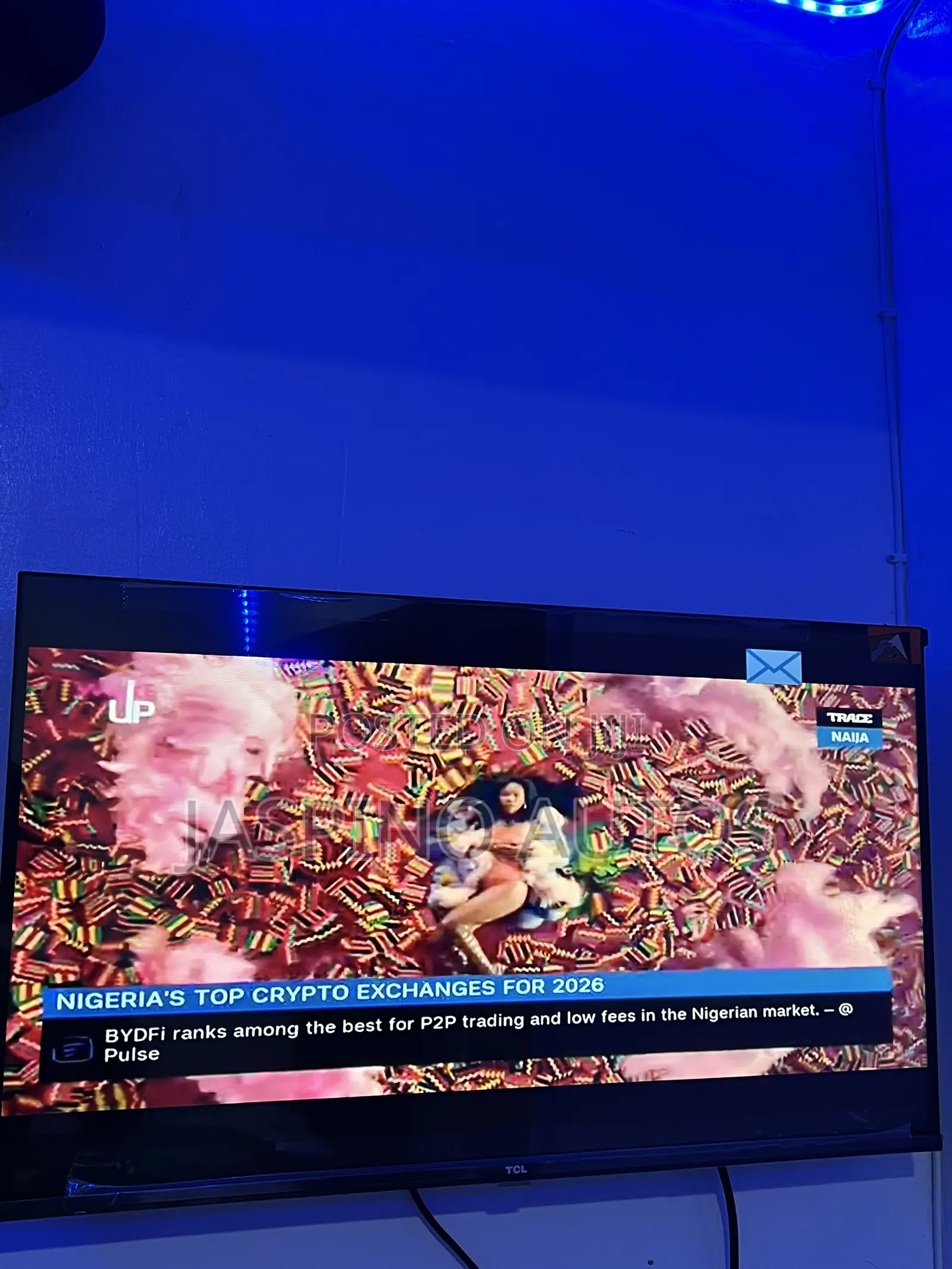 TV 32 Inch